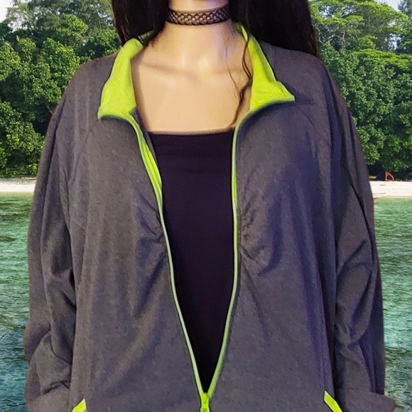 Avenue Jogger Jacket - Size 26/28. 🏃 - Picture 3 of 7